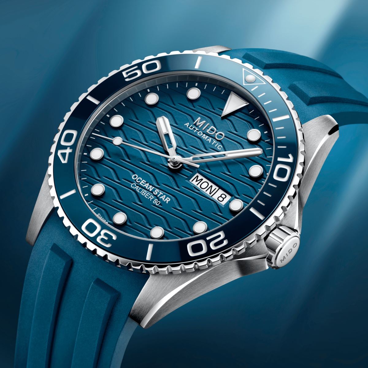 Mido cho ra mắt mẫu đồng hồ lặn Ocean Star 200C Blue mới