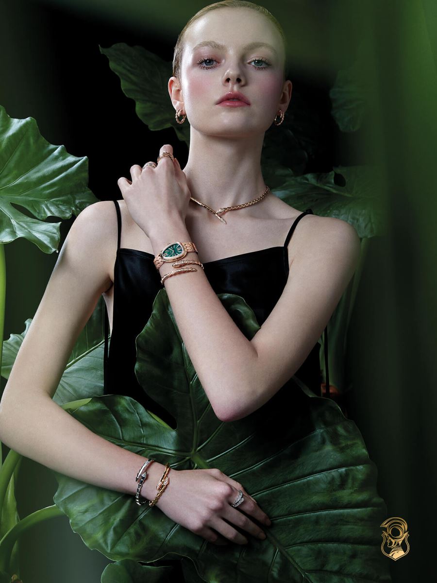 đồng hồ màu xanh lá