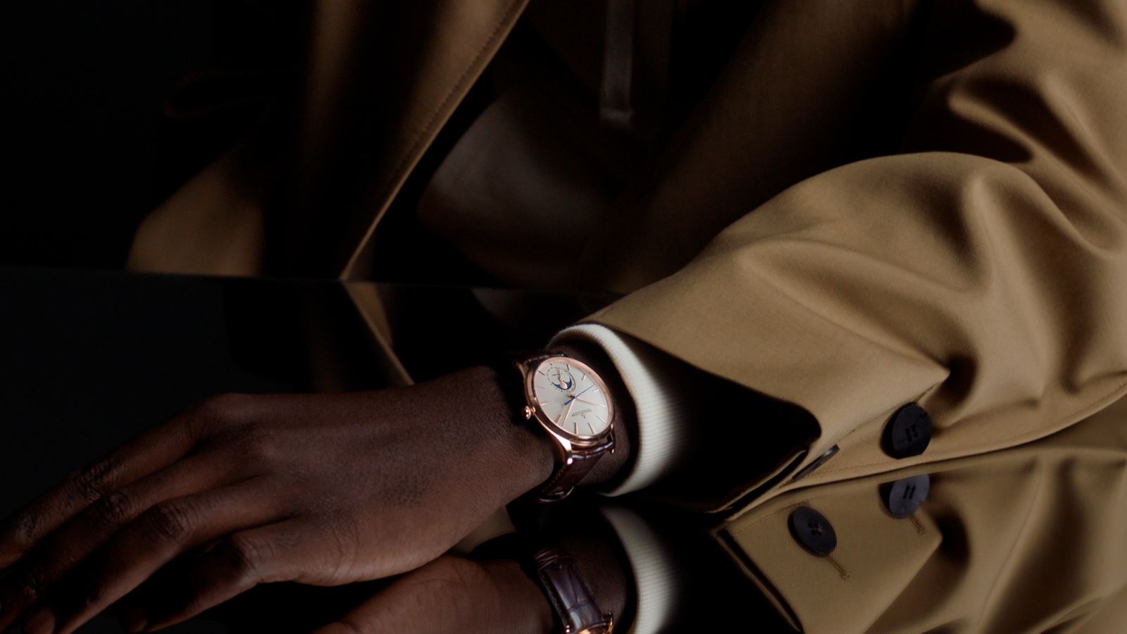 đồng hồ moonphase là gì